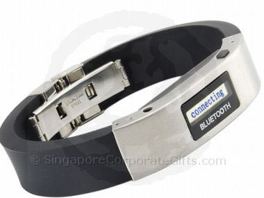 LED Display Vibrating Bluetooth Bracelet