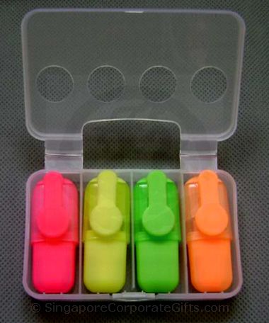 Highlighter with plastic case 005