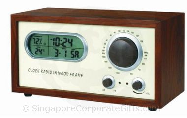 Wooden Radio with Clock R016